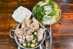 Lẩu sườn chìa đặc biệt