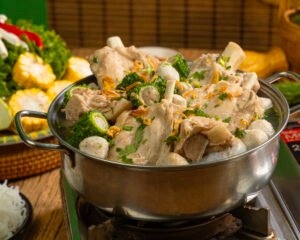 Lẩu sườn chìa lớn