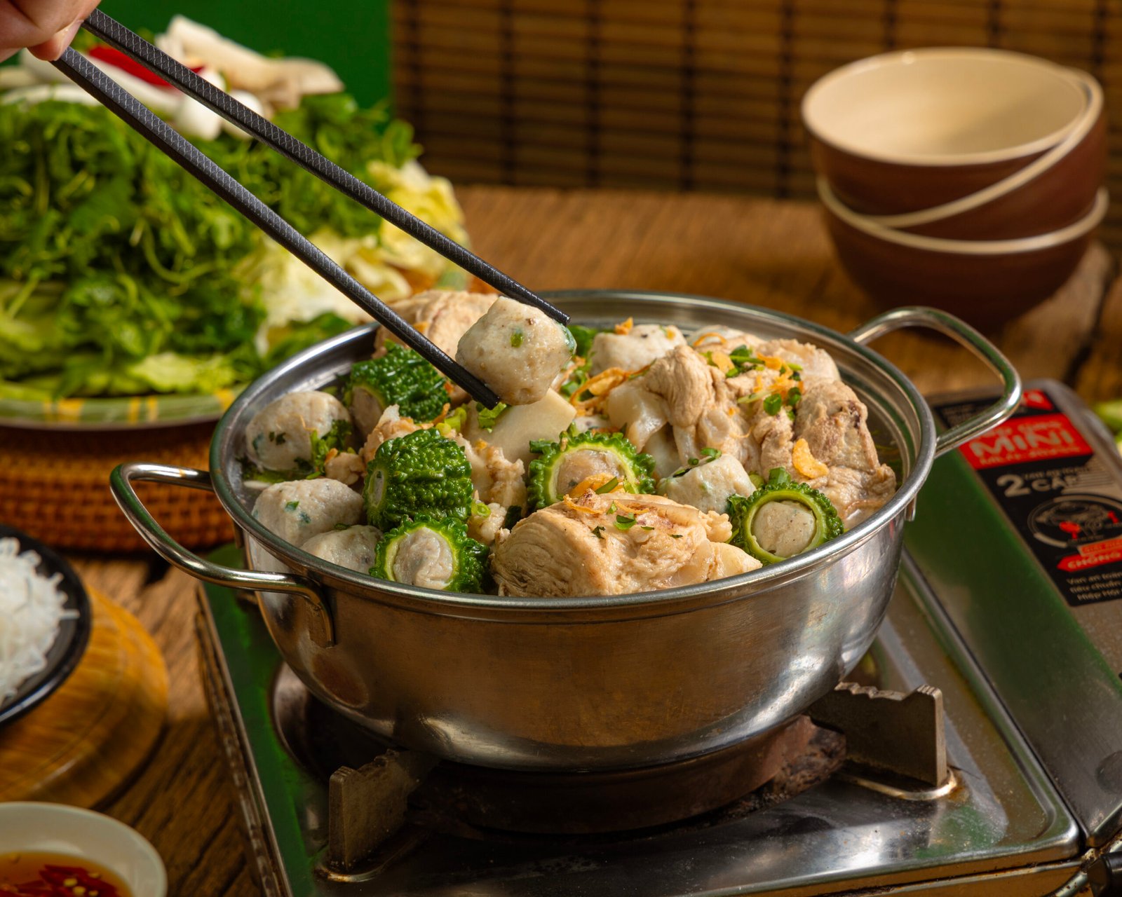 LẨU XÍ QUÁCH